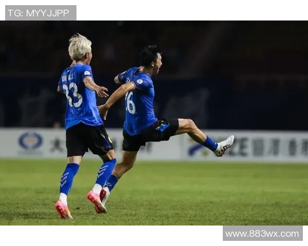 铜梁龙逆转大连鲲城 向余望世界波双响近3轮打入4球助力球队追分